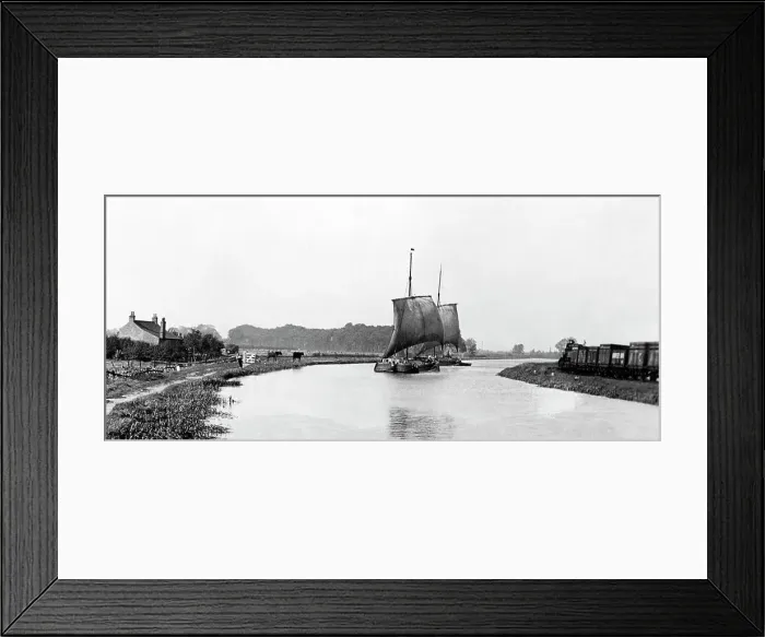 Framed Print : Canal at Godnow Bridge, Crowle Framed Print : Canal at Godnow Bridge, Crowle