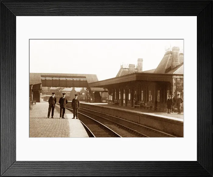 Framed Print : Cwmbran Railway Station early 1900s Framed Print : Cwmbran Railway Station early 1900s