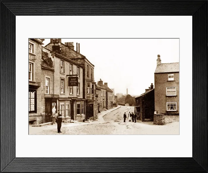 Framed Print : Silver Street, Masham Framed Print : Silver Street, Masham