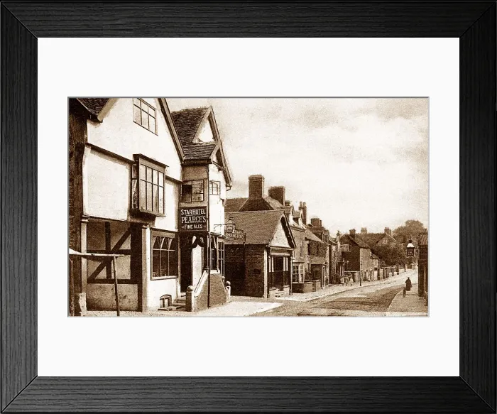 Framed Print : Stafford Street, Market Drayton Framed Print : Stafford Street, Market Drayton