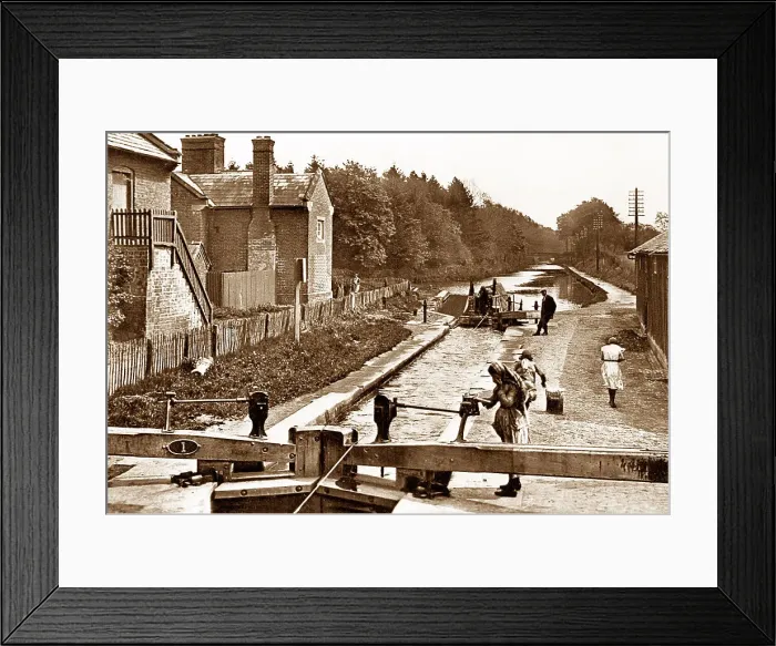 Framed Print : Tyley Locks, Market Drayton Framed Print : Tyley Locks, Market Drayton