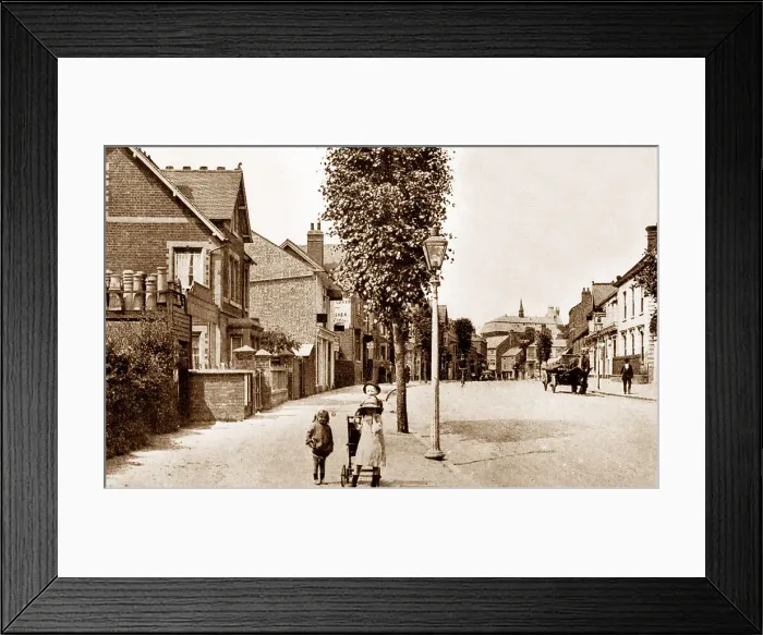 Framed Print : Station Road, Market Harborough Framed Print : Station Road, Market Harborough