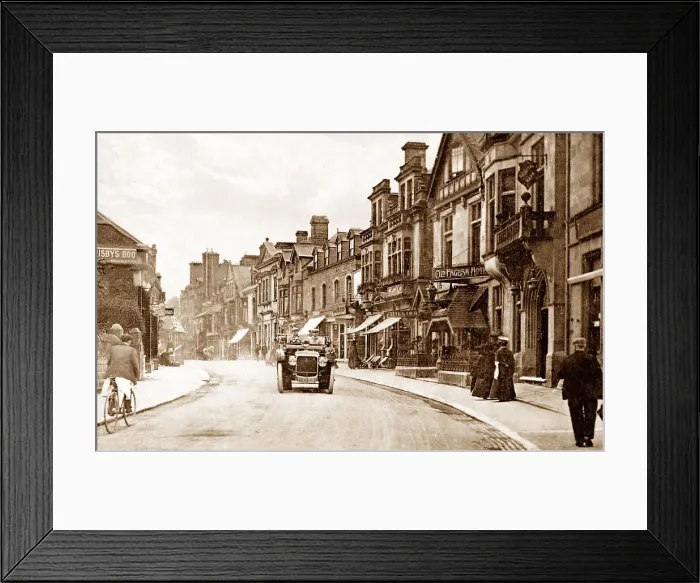 Framed Print : Dale Road, Matlock Framed Print : Dale Road, Matlock