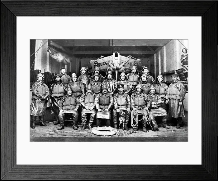 Framed Print : Great Yarmouth Lifeboat and Crew early 1900s Framed Print : Great Yarmouth Lifeboat and Crew early 1900s