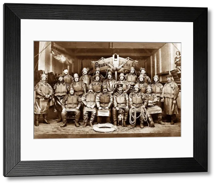 Framed Print : Lifeboat crew, Great Yarmouth Framed Print : Lifeboat crew, Great Yarmouth