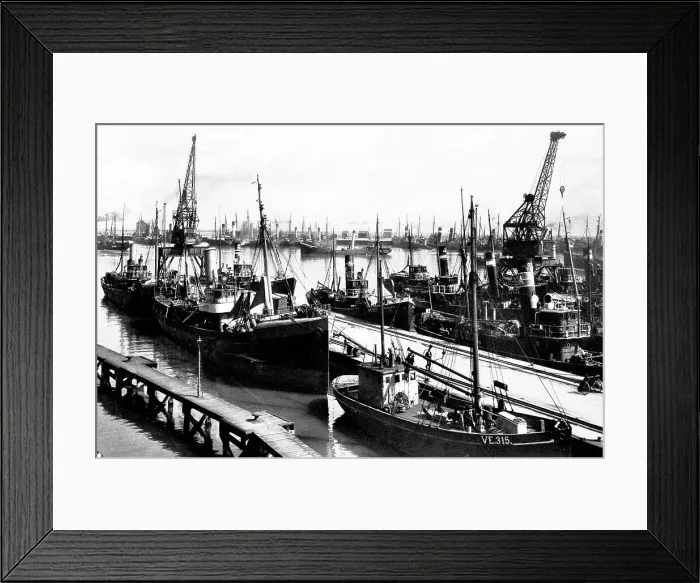 Framed Print : Grimsby Dock early 1900s Framed Print : Grimsby Dock early 1900s