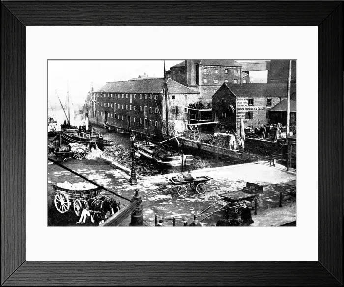 Framed Print : Grimsby River Head early 1900s Framed Print : Grimsby River Head early 1900s