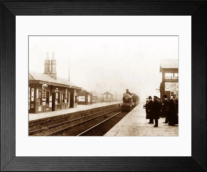 Framed Print : Stanningley Railway Station early 1900s Framed Print : Stanningley Railway Station early 1900s