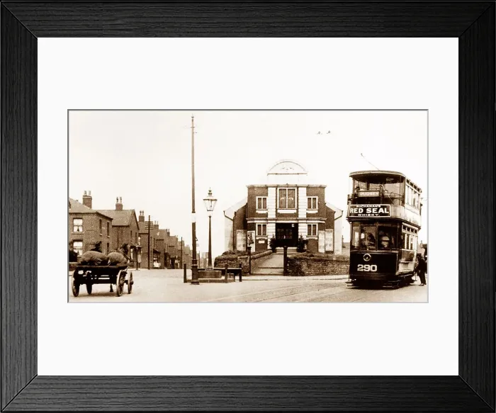 Framed Print : Pavilion Cinema, Stanningley Framed Print : Pavilion Cinema, Stanningley