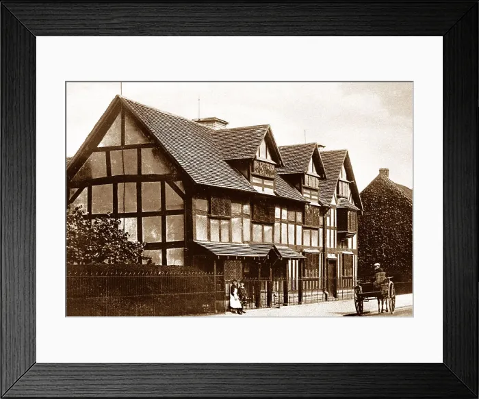 Framed Print : Shakespeares birthplace, Stratford upon Avon Framed Print : Shakespeares birthplace, Stratford upon Avon