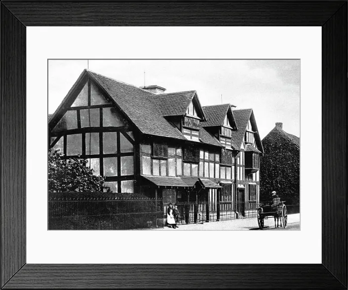 Framed Print : Statford-upon-Avon Shakespeare's birth place early 1900s Framed Print : Statford-upon-Avon Shakespeare's birth place early 1900s