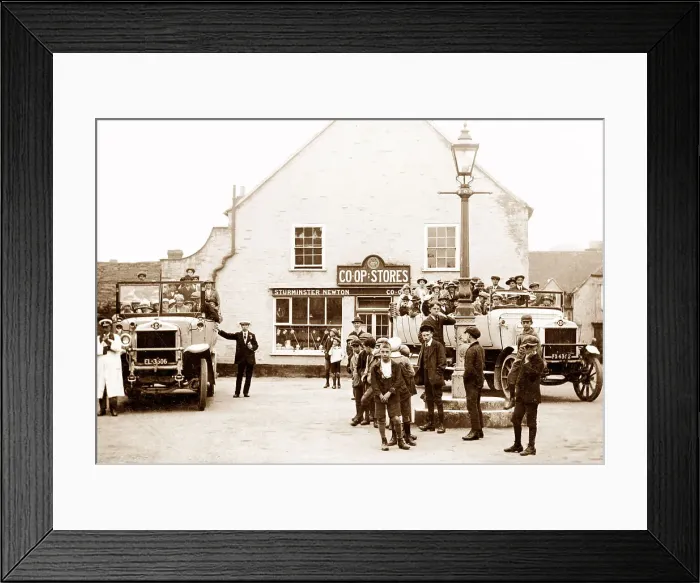Framed Print : The Square, Sturminster Newton Framed Print : The Square, Sturminster Newton