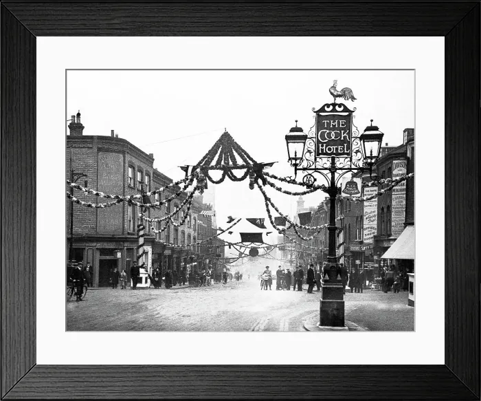 Framed Print : Sutton High Street Christmas 1910 Framed Print : Sutton High Street Christmas 1910