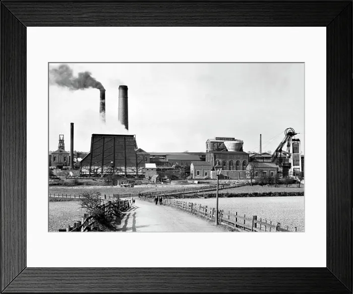 Framed Print : Hickleton Main Colliery early 1900s Framed Print : Hickleton Main Colliery early 1900s
