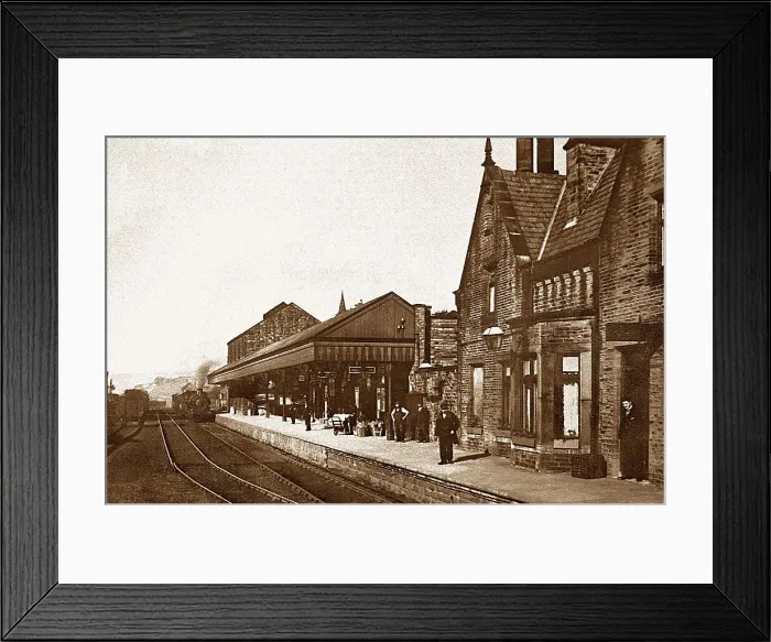 Framed Print : Holmfirth Railway Station early 1900s Framed Print : Holmfirth Railway Station early 1900s