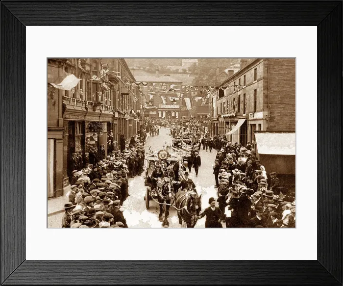 Framed Print : Coronation Procession, Victoria Street Holmfirth Framed Print : Coronation Procession, Victoria Street Holmfirth