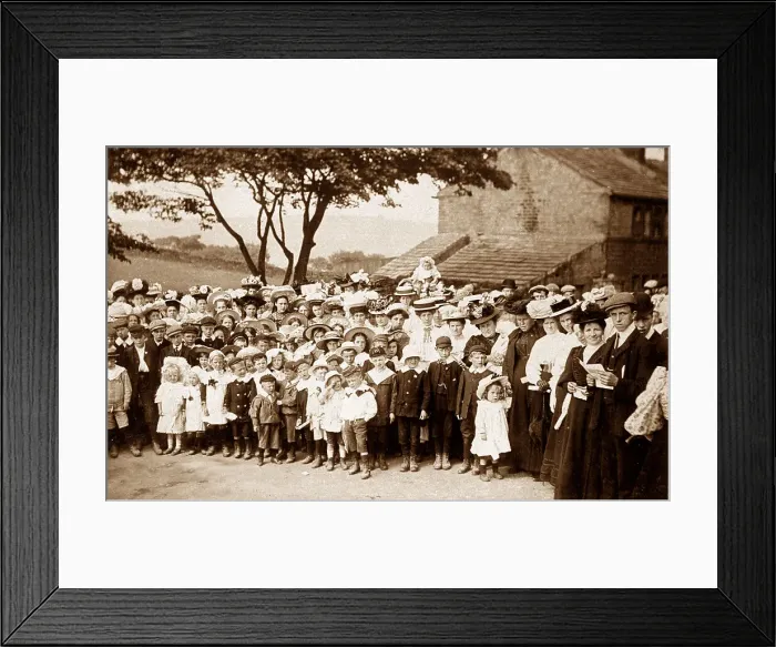 Framed Print : Wooldale School Feast, Holmfirth 1908 Framed Print : Wooldale School Feast, Holmfirth 1908