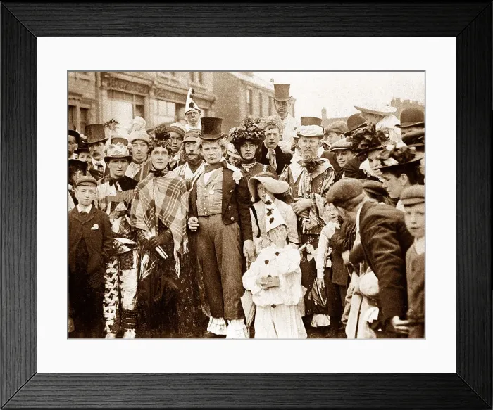 Framed Print : Carnival, Horbury Bridge Framed Print : Carnival, Horbury Bridge