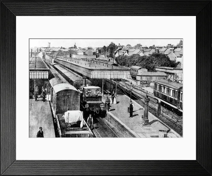 Framed Print : Horsham Railway Station Framed Print : Horsham Railway Station