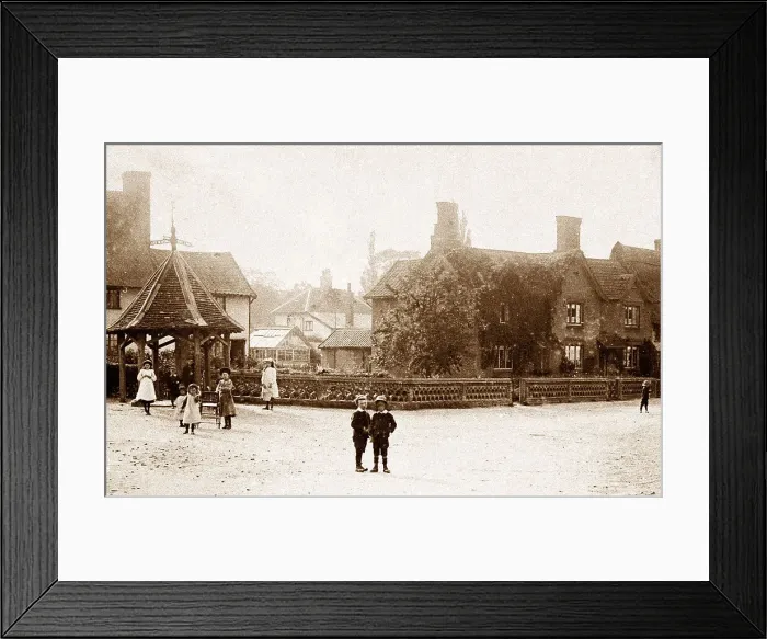 Framed Print : Cross Street, Hoxne Framed Print : Cross Street, Hoxne