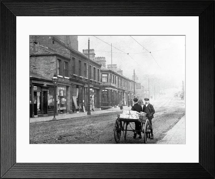 Framed Print : Huddersfield Chapel Hill early 1900s Framed Print : Huddersfield Chapel Hill early 1900s