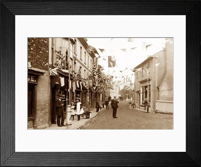 Framed Print : Hungerford Church Street The King's visit - 1912 Framed Print : Hungerford Church Street The King's visit - 1912