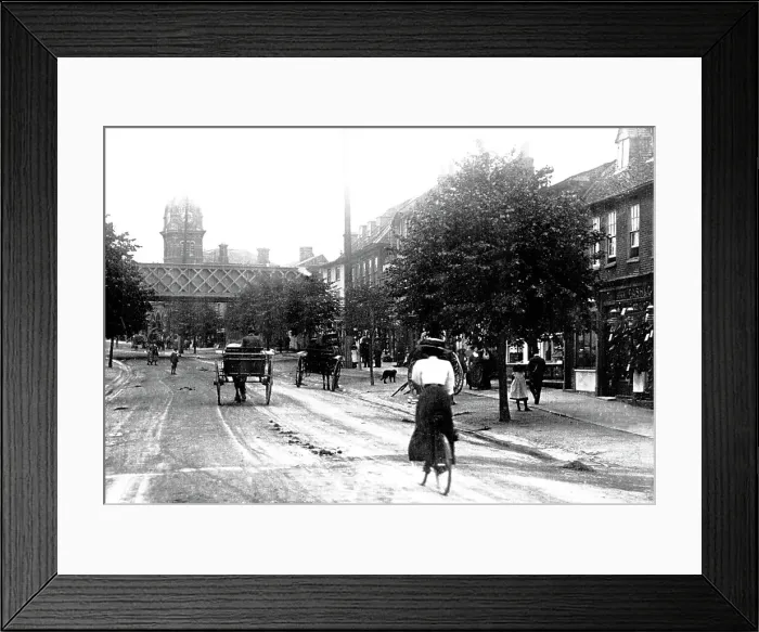 Framed Print : Hungerford High Street early 1900s Framed Print : Hungerford High Street early 1900s