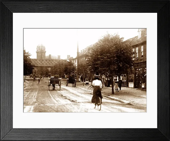 Framed Print : High Street, Hungerford Framed Print : High Street, Hungerford
