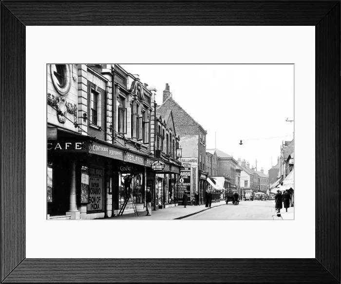 Framed Print : Retford Carolgate probably 1920s Framed Print : Retford Carolgate probably 1920s