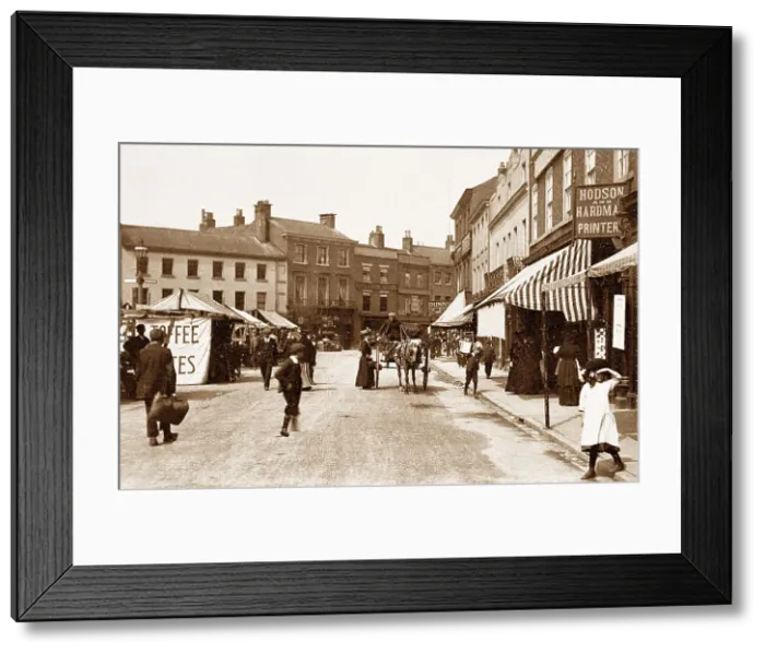 Framed Print : Market Square, Retford Framed Print : Market Square, Retford