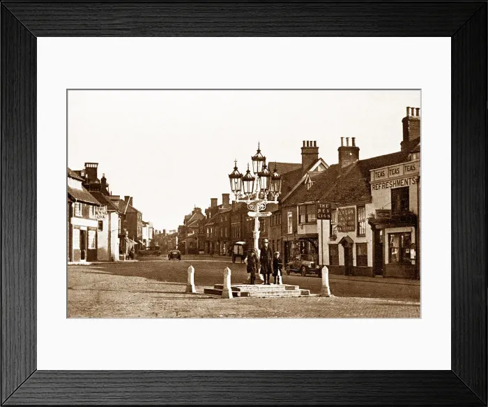 Framed Print : Market Square, Ringwood Framed Print : Market Square, Ringwood