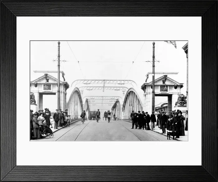 Framed Print : Rochester Bridge early 1900s Framed Print : Rochester Bridge early 1900s