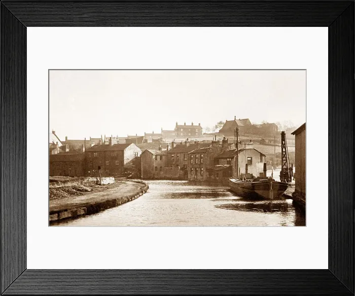 Framed Print : The Canal, Rodley Framed Print : The Canal, Rodley