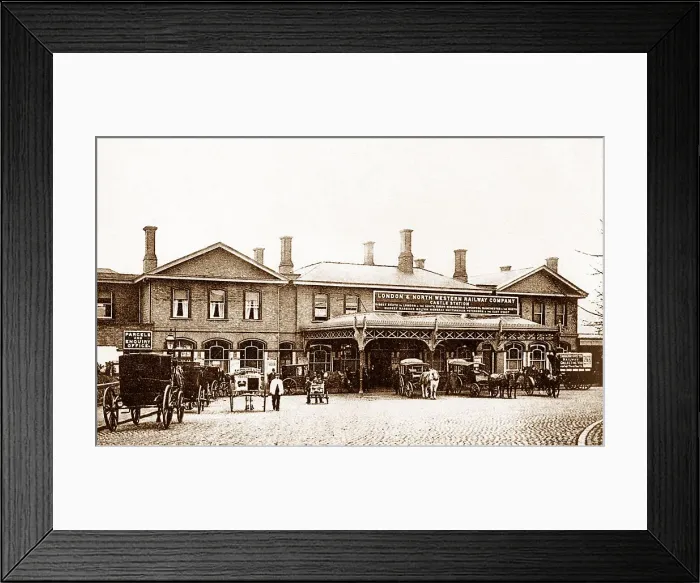 Framed Print : Northampton Castle Railway Station LNWR early 1900s Framed Print : Northampton Castle Railway Station LNWR early 1900s