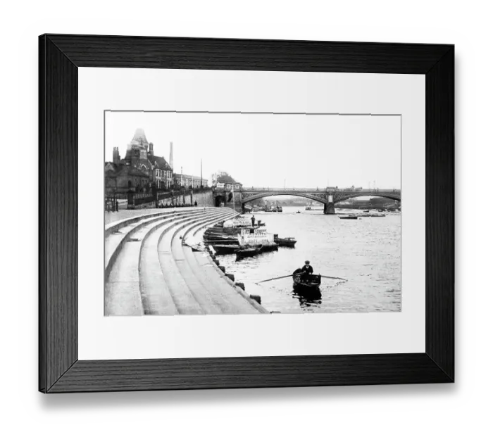 Framed Print : Trent Bridge, Nottingham Framed Print : Trent Bridge, Nottingham