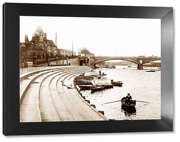 Nottingham Trent Bridge early 1900s