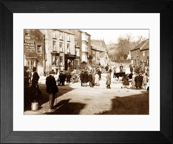 Framed Print : Market Day, Kirbymoorside Framed Print : Market Day, Kirbymoorside