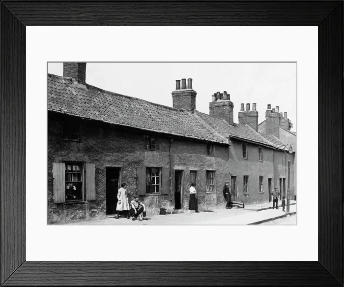 Framed Print : Hill Top, Knottingley Framed Print : Hill Top, Knottingley