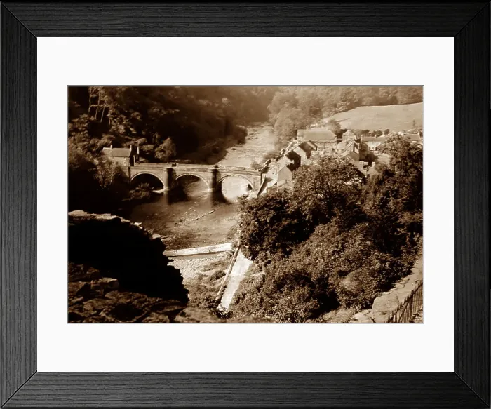 Framed Print : Richmond, Swaledale, Yorkshire Framed Print : Richmond, Swaledale, Yorkshire