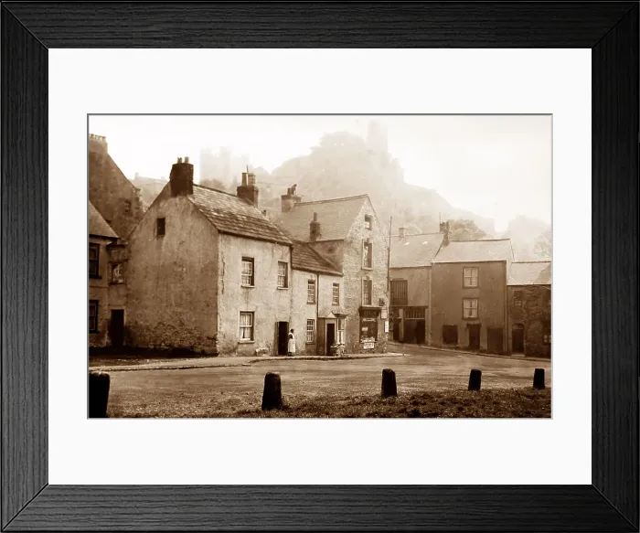 Framed Print : Bargate green richmond, Swaledale, Yorkshire Framed Print : Bargate green richmond, Swaledale, Yorkshire