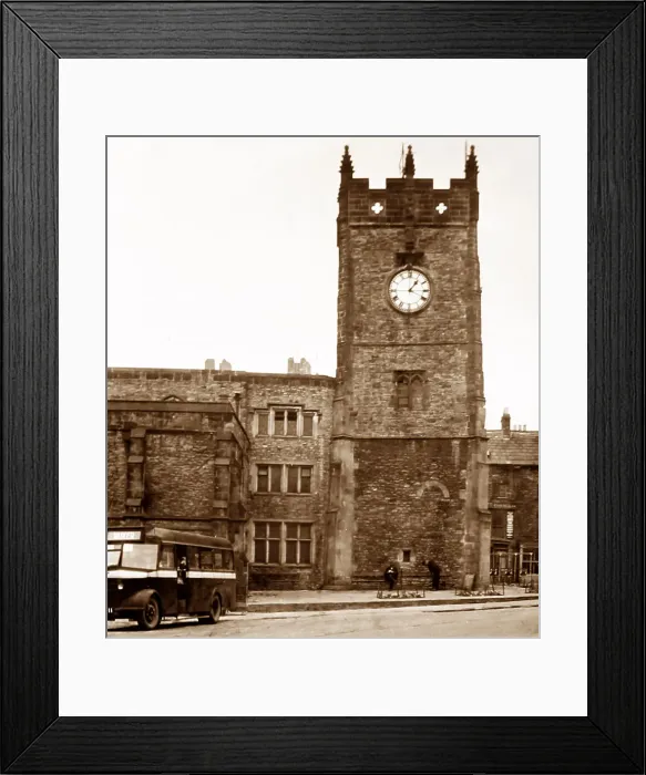 Framed Print : Richmond, Swaledale, Yorkshire Framed Print : Richmond, Swaledale, Yorkshire
