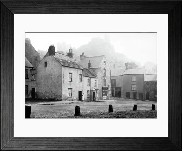 Framed Print : Bargate Green, Richmond, Yorkshire in the 1940 / 50s Framed Print : Bargate Green, Richmond, Yorkshire in the 1940 / 50s