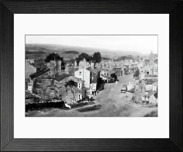 Framed Print : Hawes, Wensleydale, Yorkshire in the 1940 / 50s Framed Print : Hawes, Wensleydale, Yorkshire in the 1940 / 50s
