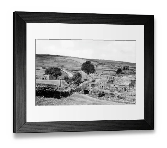 Framed Print : Thwaite, Swaledale, Yorkshire in the 1940 / 50s Framed Print : Thwaite, Swaledale, Yorkshire in the 1940 / 50s