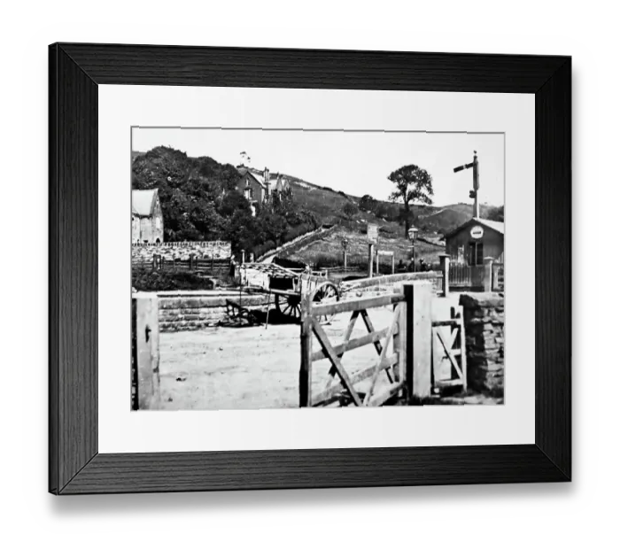 Framed Print : Portsmouth Railway Station between Todmorden and Burnley Framed Print : Portsmouth Railway Station between Todmorden and Burnley