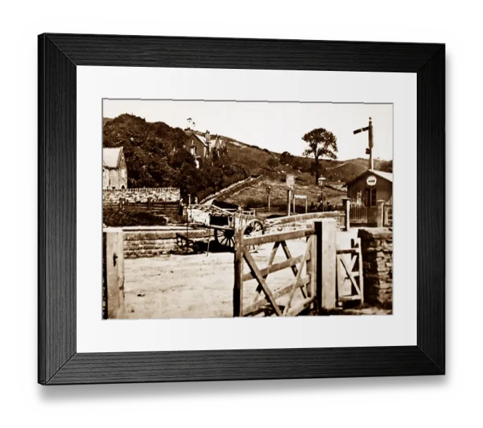 Framed Print : Portsmouth Railway Station between Todmorden and Burnley Framed Print : Portsmouth Railway Station between Todmorden and Burnley