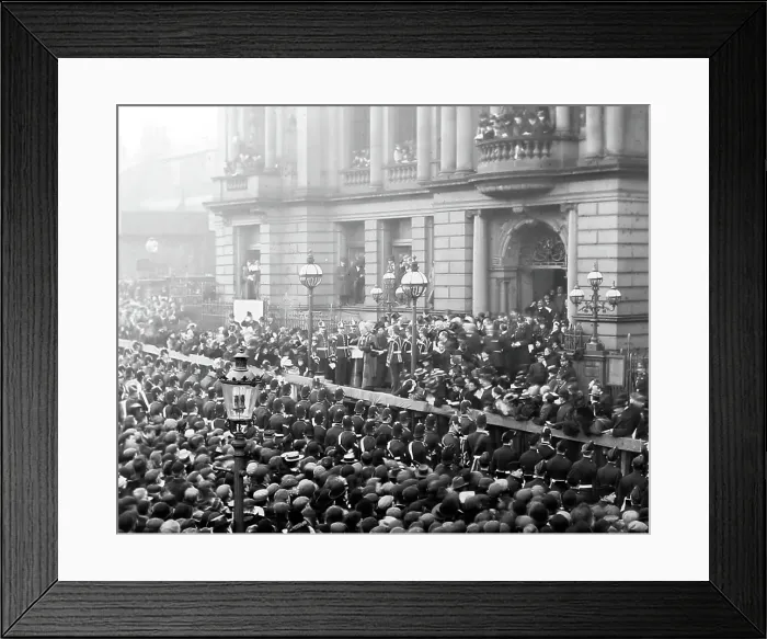 Framed Print : Burnley Town Hall, Lancashire, early 1900s Framed Print : Burnley Town Hall, Lancashire, early 1900s