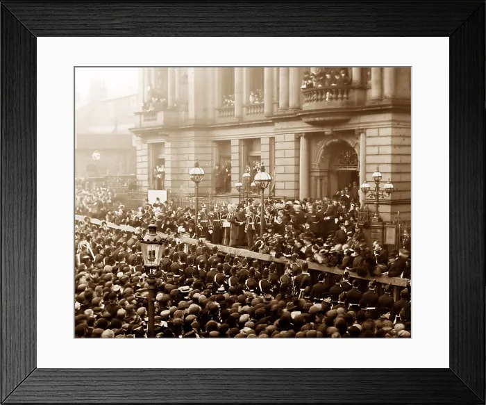 Framed Print : Burnley Town Hall, Lancashire, early 1900s Framed Print : Burnley Town Hall, Lancashire, early 1900s
