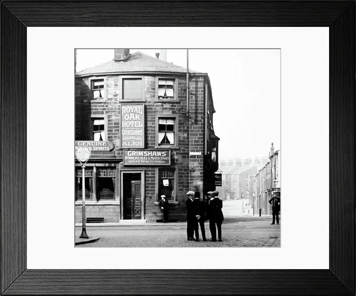 Framed Print : Royal Oak Hotel, Burnley, Lancashire, early 1900s Framed Print : Royal Oak Hotel, Burnley, Lancashire, early 1900s
