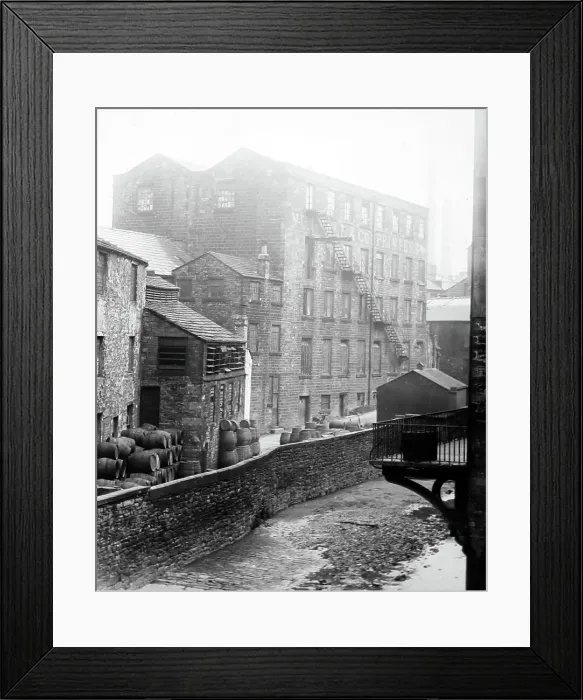Framed Print : King's Mill, Burnley, Lancashire, early 1900s Framed Print : King's Mill, Burnley, Lancashire, early 1900s